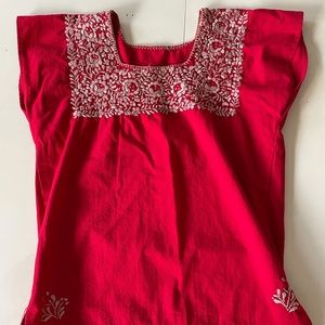 ❤️Beautiful Vintage embroidered traditional Mexican top